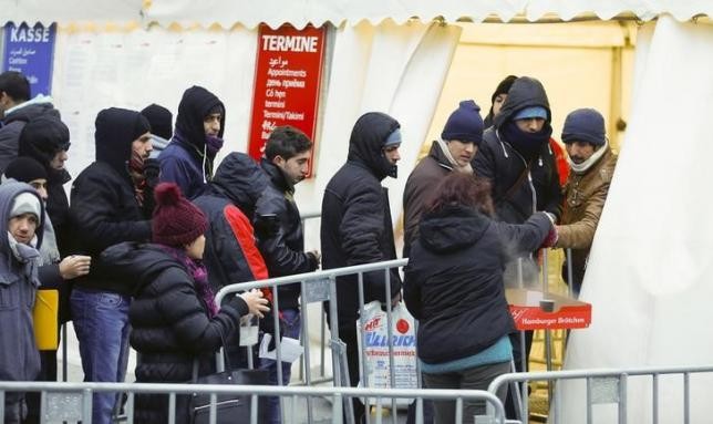 1 million migrants estimated to enter Europe in 2016 - ảnh 2